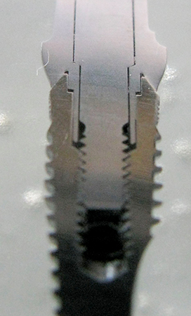 Ambiente di fessura nelle connessioni implantari