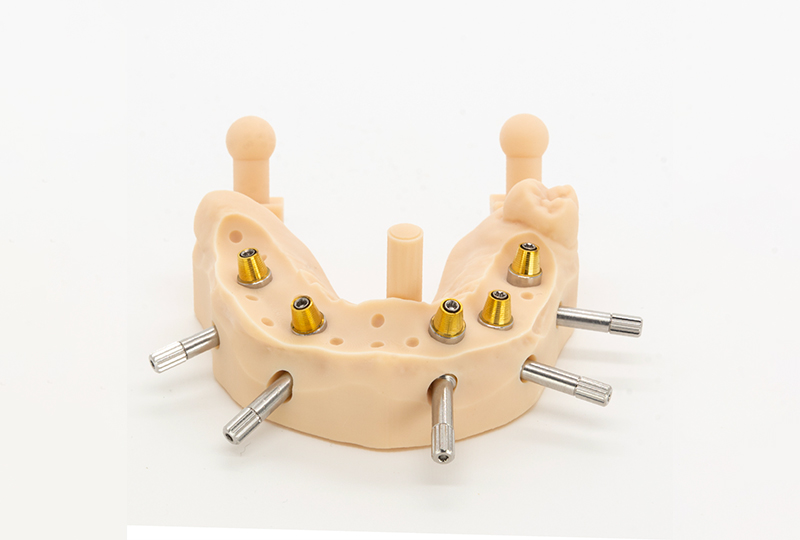 Barra fresata in 5 assi, verifica della passività su modello stampato con Tibase