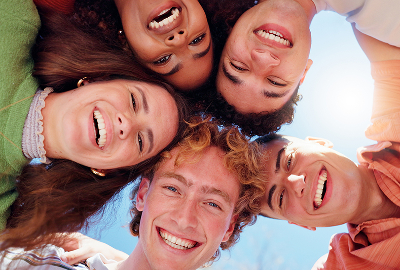 Persone che sorridono