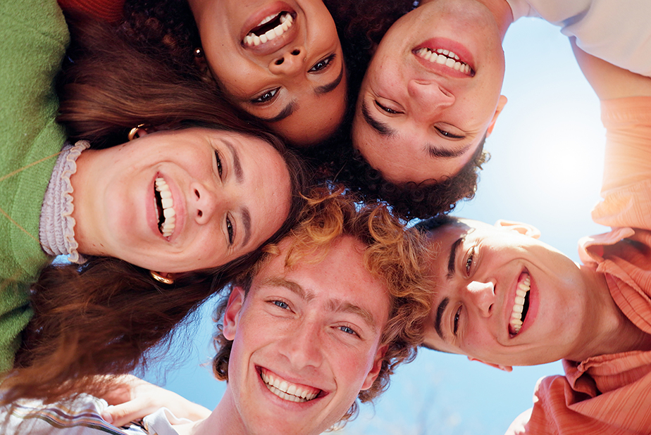 Persone che sorridono